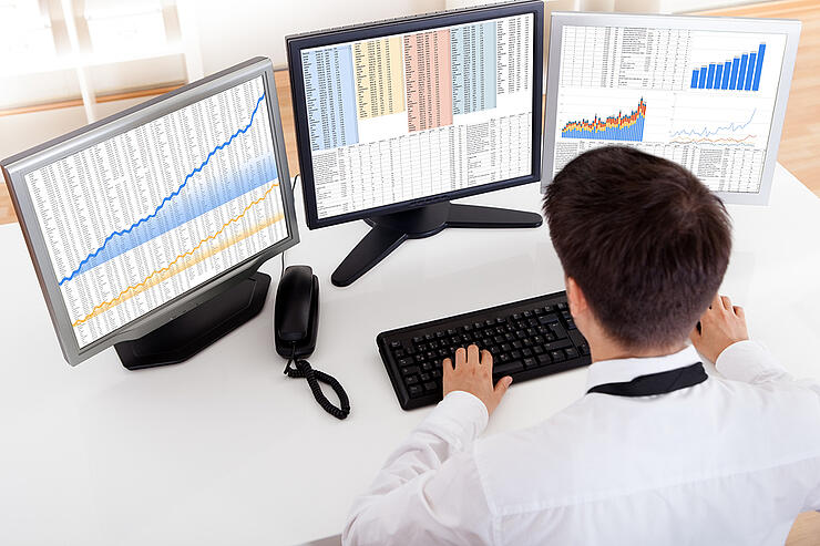 Stock Broker Trading In A Bull Market