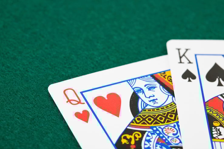 Card over. Карта Король пик. Карта Король бубен. Царь играет в карты. Картинка карты 2 короля 2 дамы.